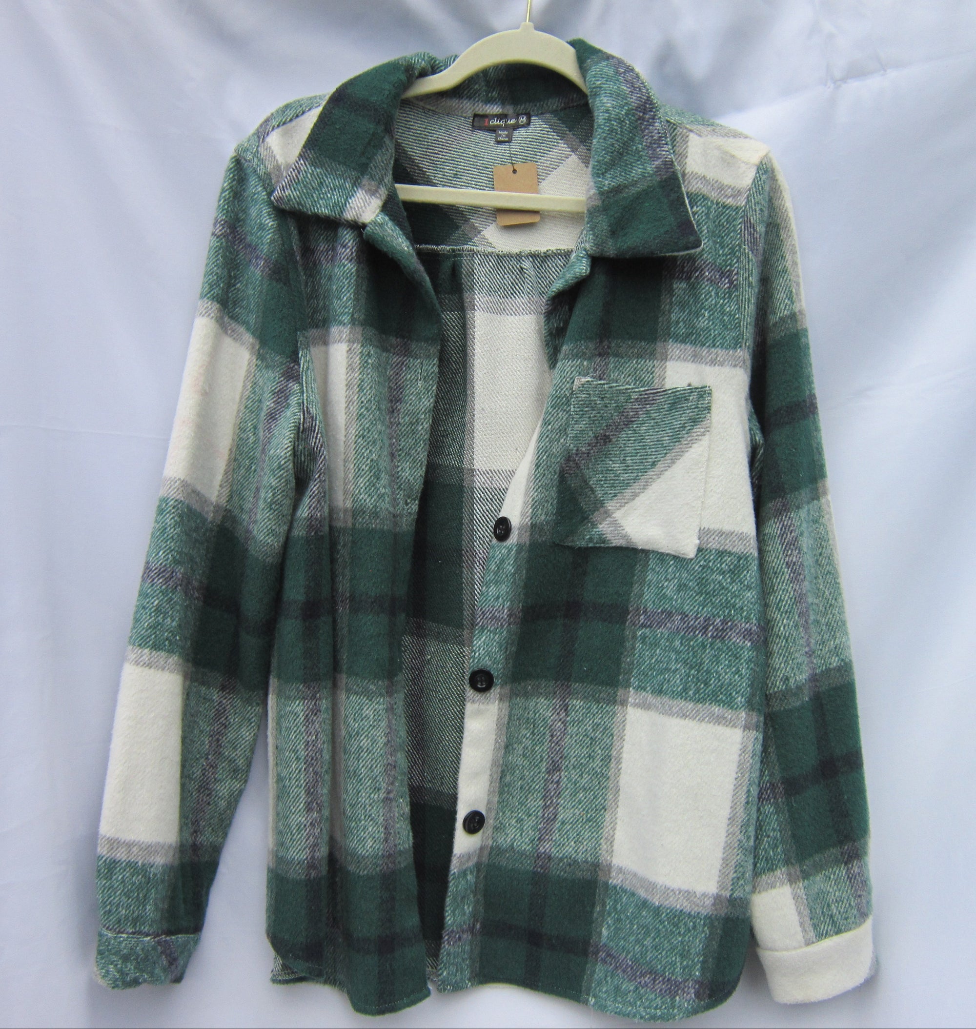 Vintage-Inspired Green Plaid Flannel